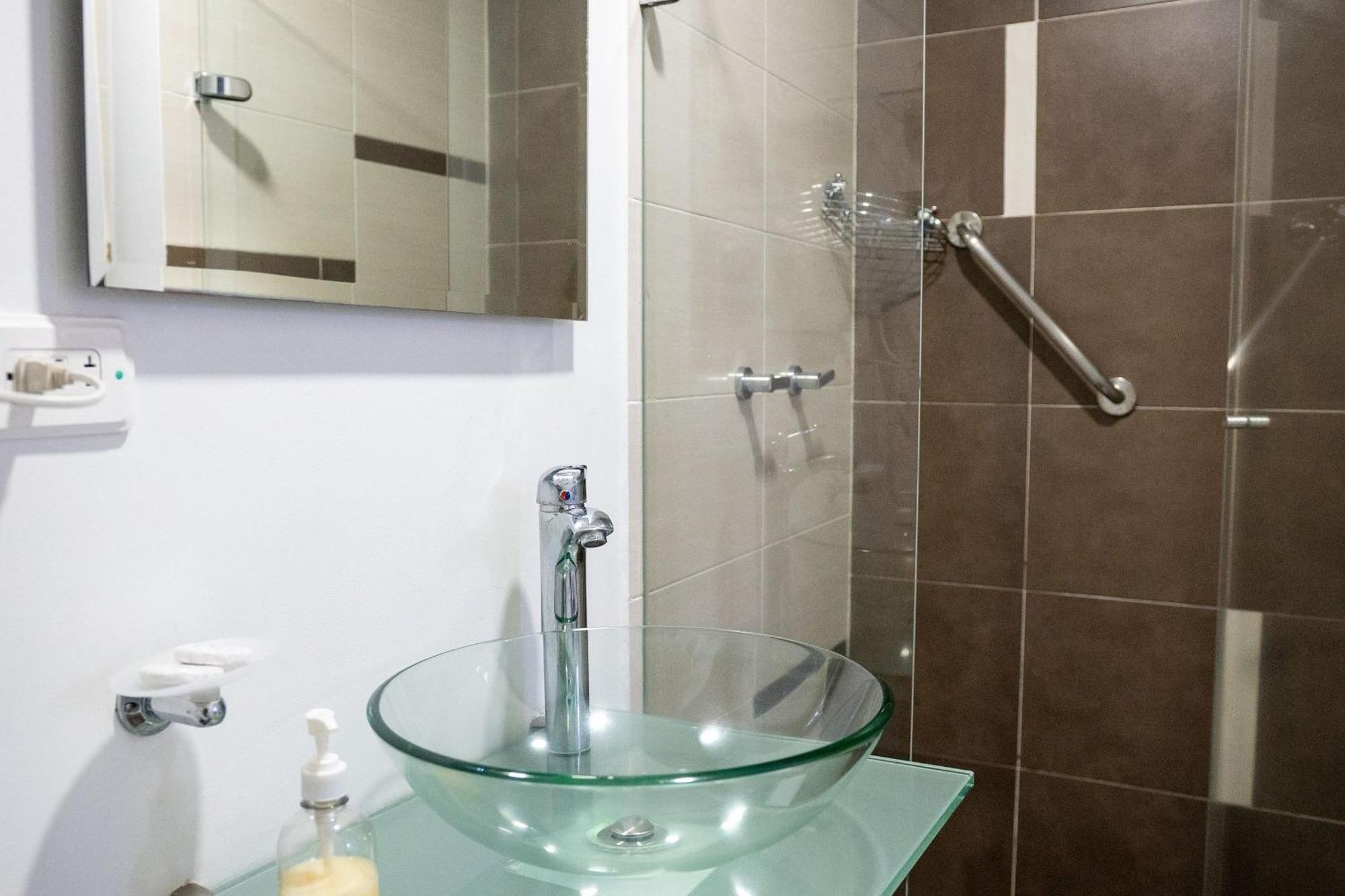 Hotel Piaro In Suites Cali Bagian luar foto