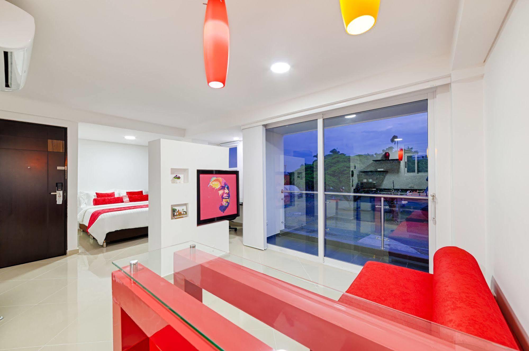 Hotel Piaro In Suites Cali Bagian luar foto